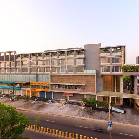 Sayaji Jamnagar Hotel Bagian luar foto