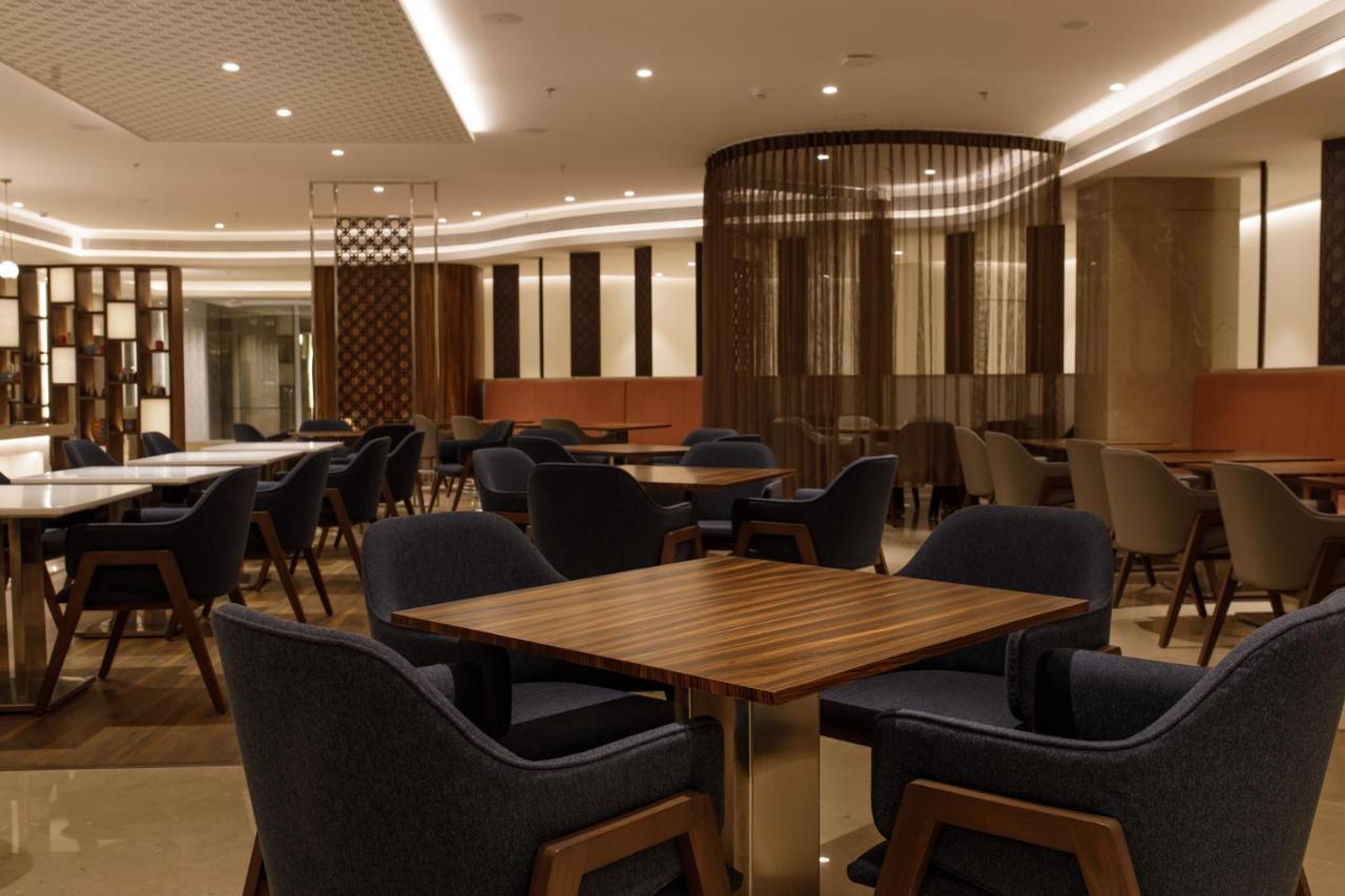 Sayaji Jamnagar Hotel Bagian luar foto