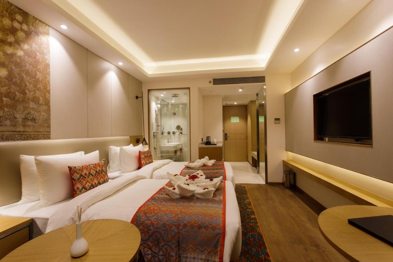 Sayaji Jamnagar Hotel Bagian luar foto
