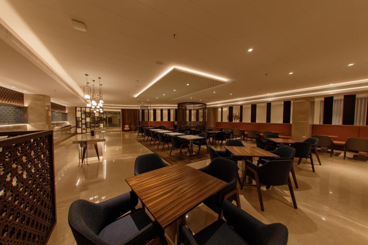 Sayaji Jamnagar Hotel Bagian luar foto